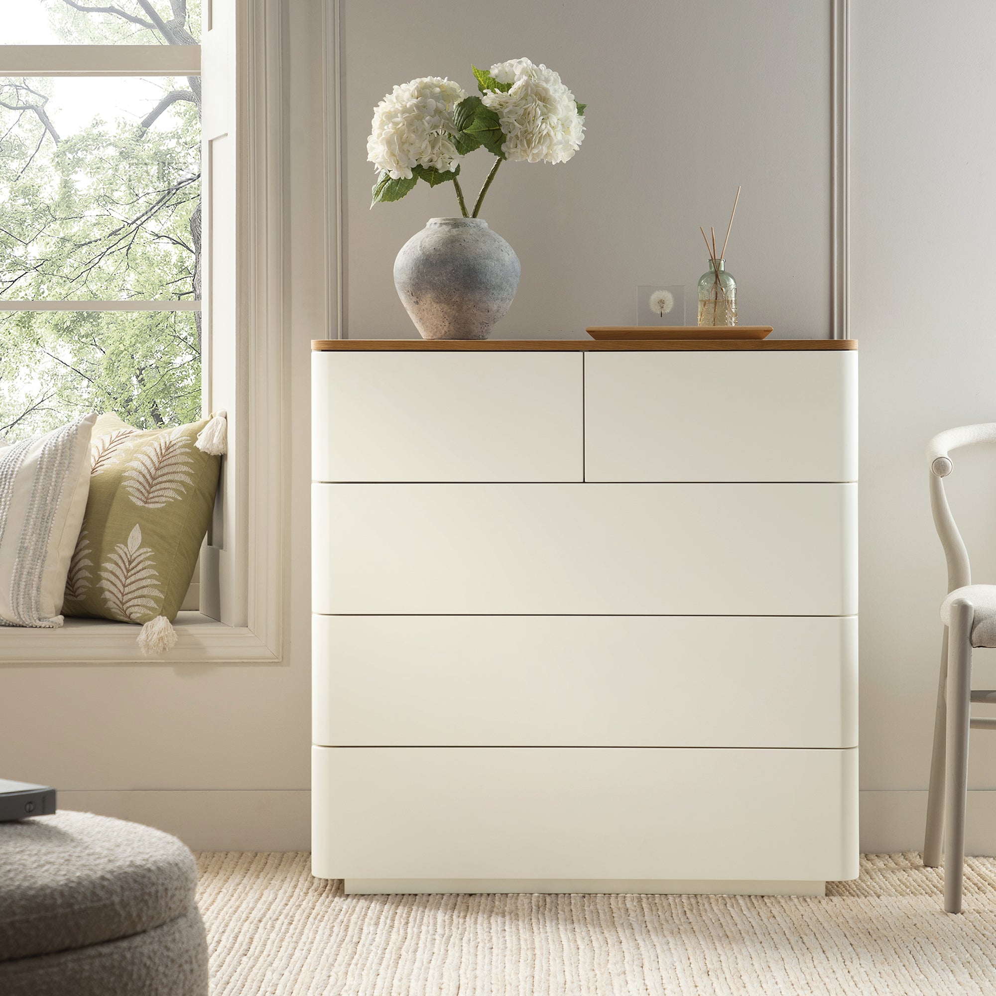 Agnes Curved Edge 2 over 3 Chest of Drawers, Off White with Oak Top