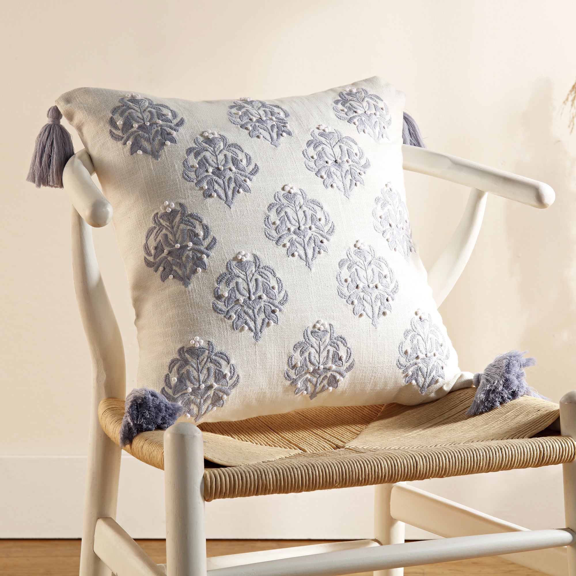 Indigo Collection Ava French Knot White cushion