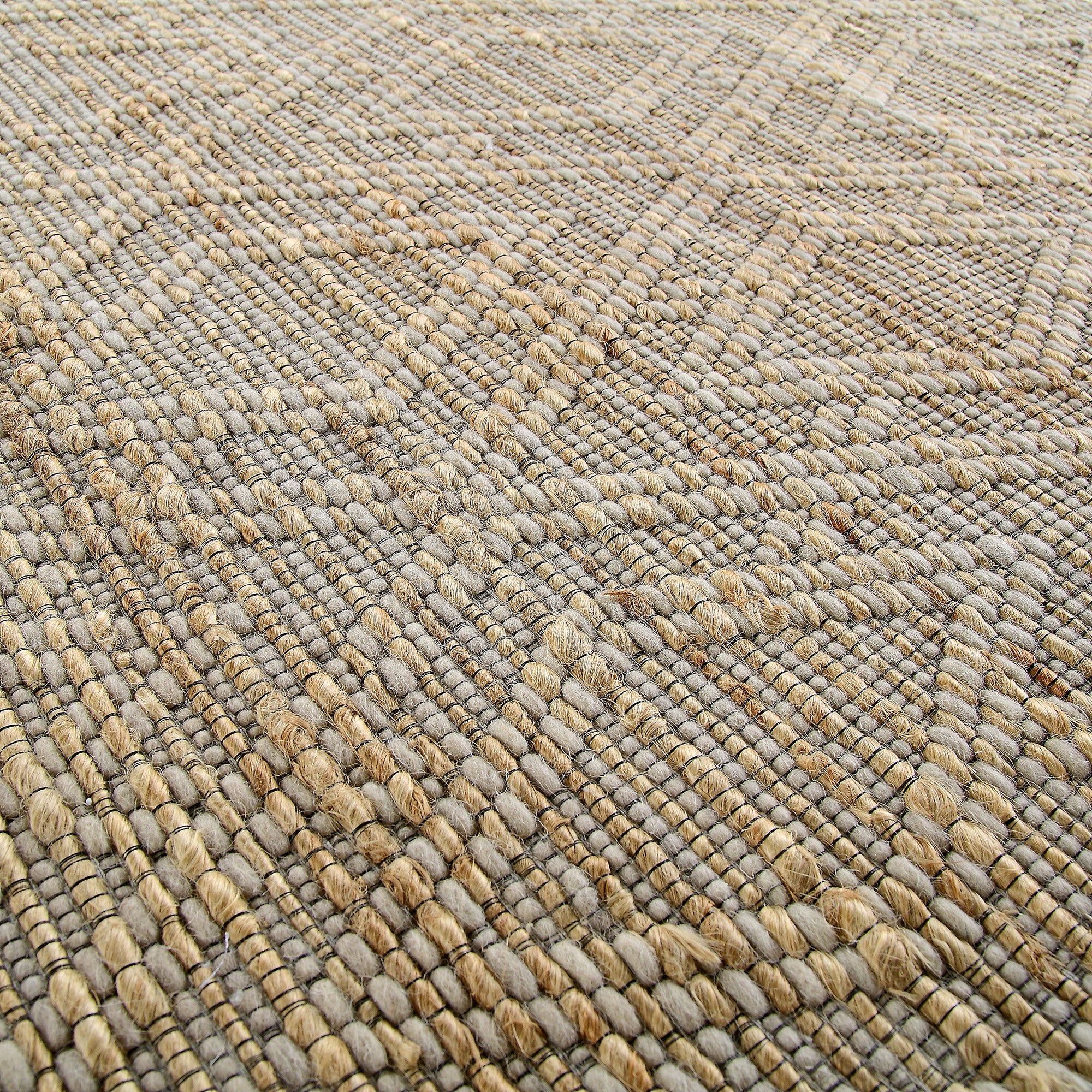 Cambria Wool and Jute Handmade Patterned Round Rug