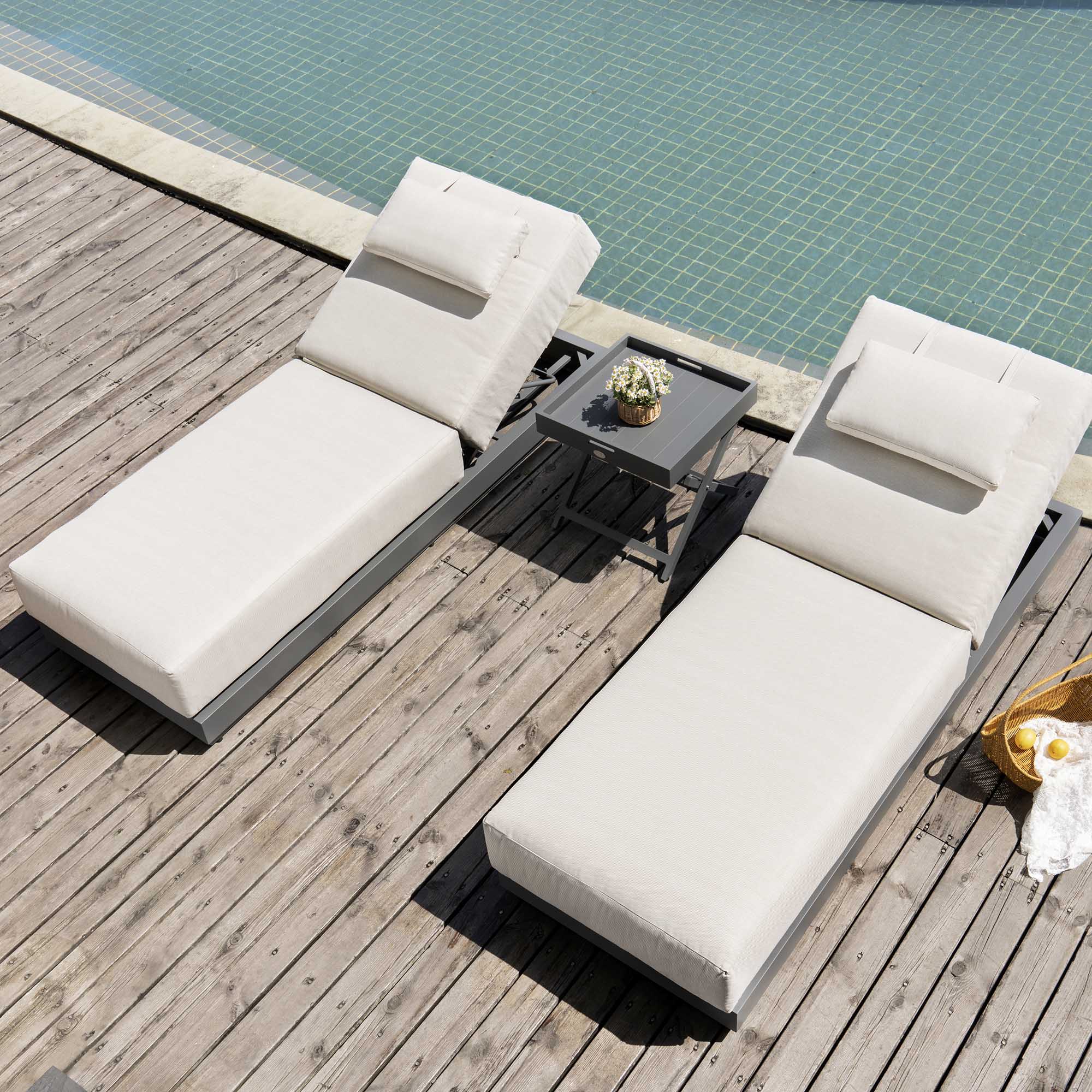 Pedra Rope and Aluminium Outdoor Sun Lounger and Side Table Set