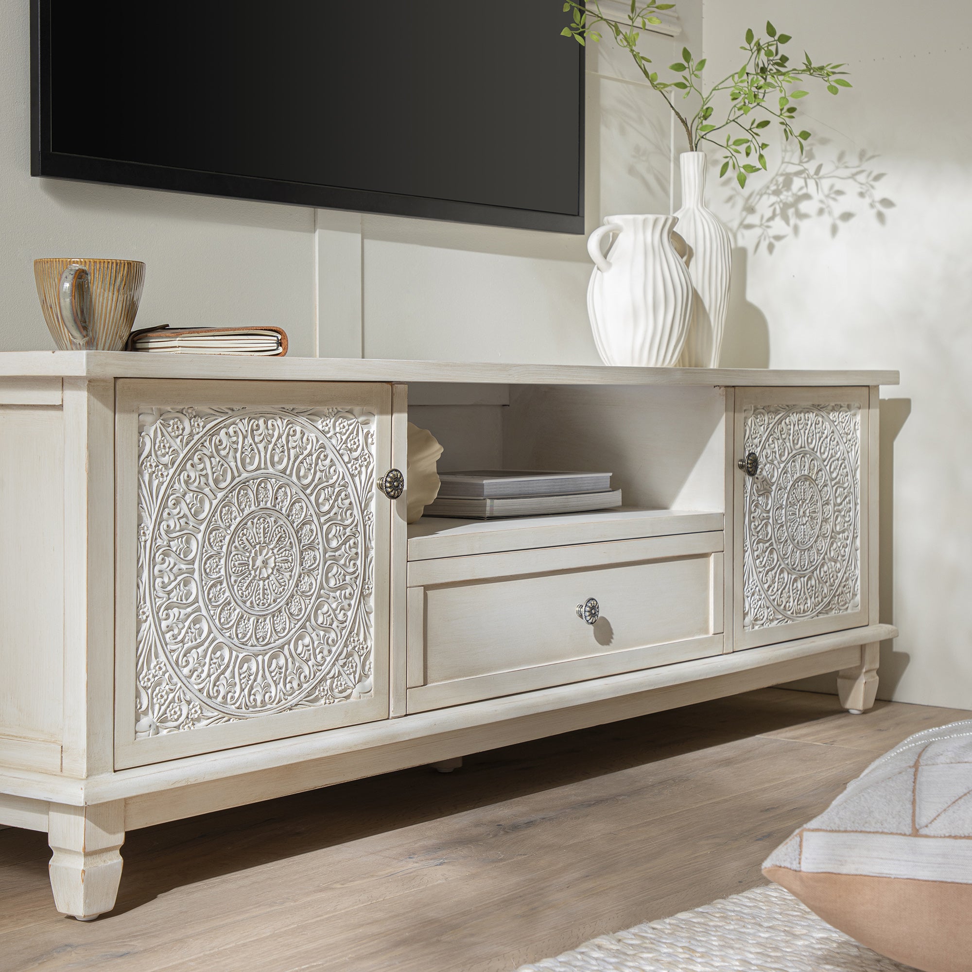 Chantilly Whitewashed 150cm Wide TV Unit